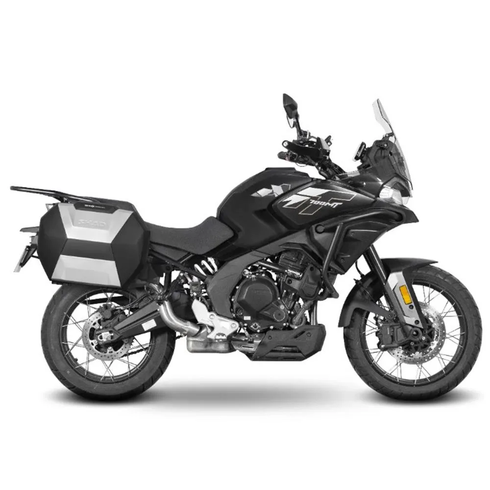 SHAD 4P Yan Çanta Demiri 700 MT 2025 C0MT754P